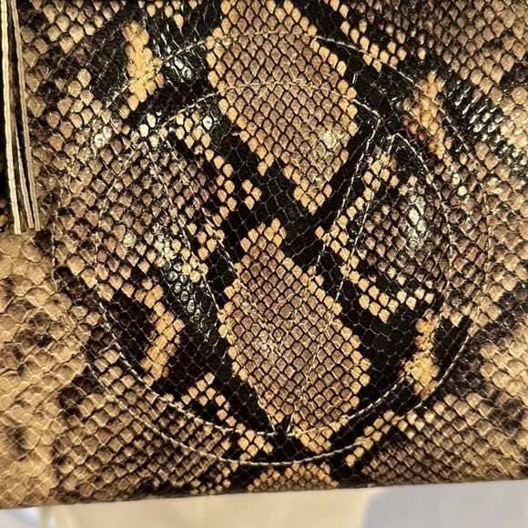 NWT Mario Valentino snake print leather shoulder bag - Picture 3 of 14